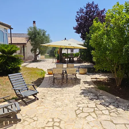 Trullo In Valle D Itria בית נופש
