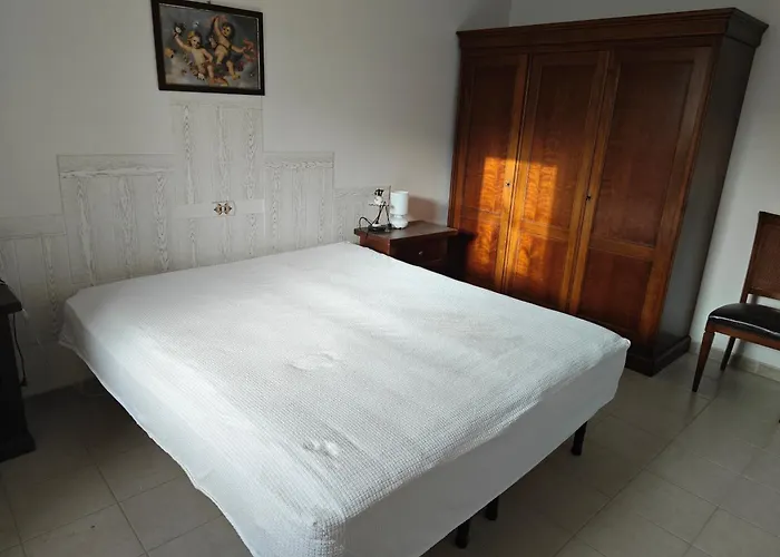 Trullo In Valle D Itria تْشيستيرنِنو